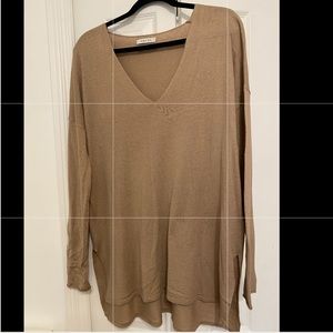 ARITZIA BABATON SWEATER
